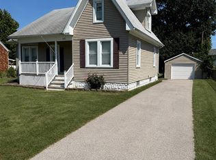 335 Park Dr, Bethalto, IL 62010