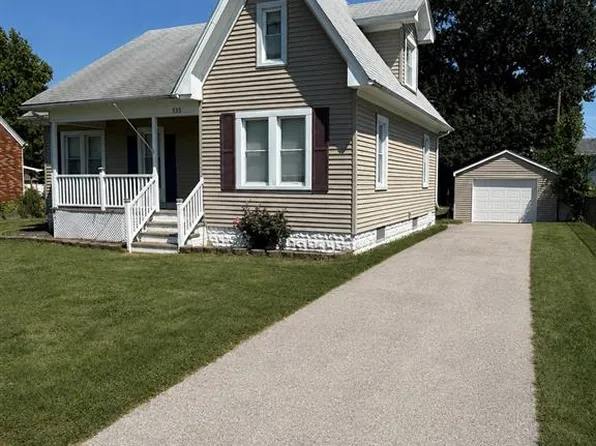335 Park Dr, Bethalto, IL 62010