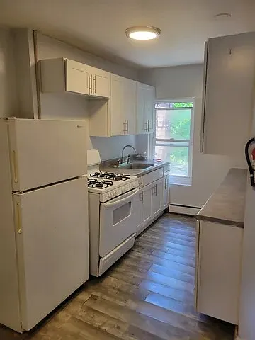 137 William St #1 — Photo 3