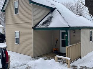 1321 Clarion Ave, Petoskey, MI 49770