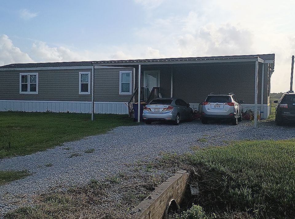 1st image of 841 Main St