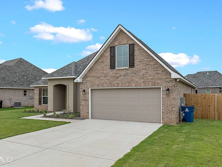 120 Saint Edmunds Way — Photo 7