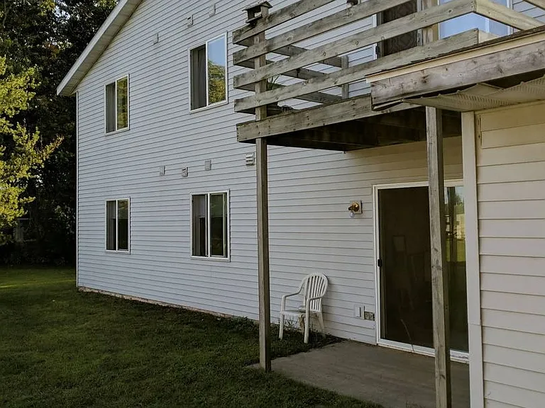 1170 Dodds Dr — Photo 24