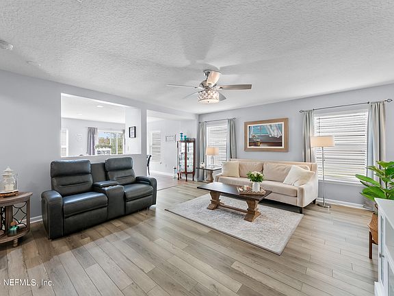 5th image of 1201 NOCHAWAY Drive