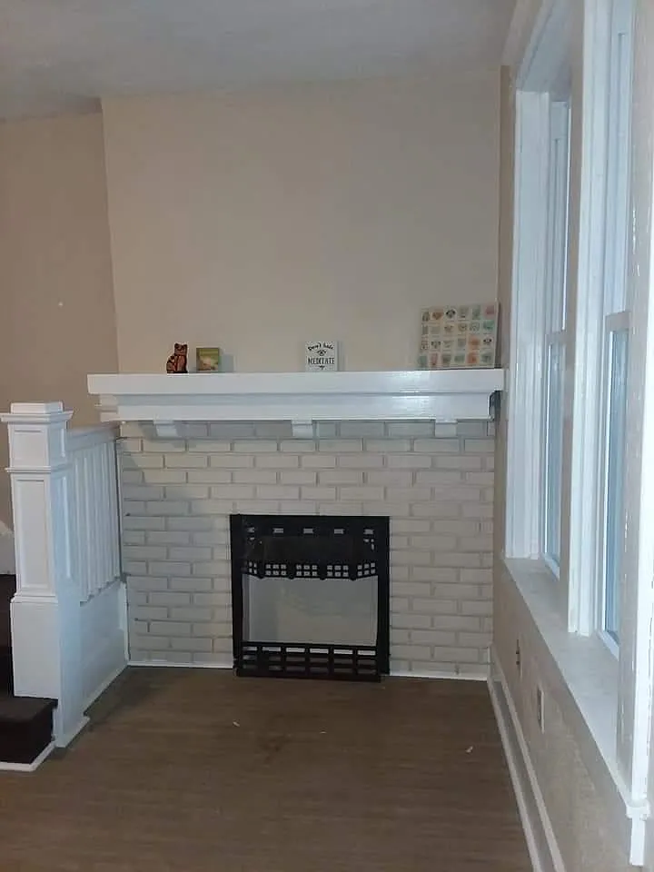 5451 Broad St photo 1
