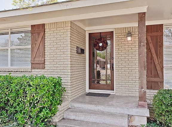2nd image of 709 Greenleaf Dr