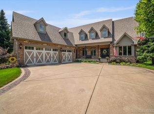 1147 Twin Elms Ln, Batavia, IL 60510