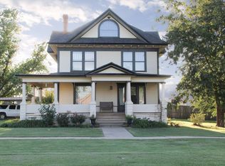 301 N Locust St, Seiling, OK 73663