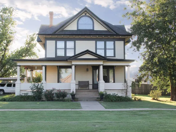 301 N Locust St, Seiling, OK 73663