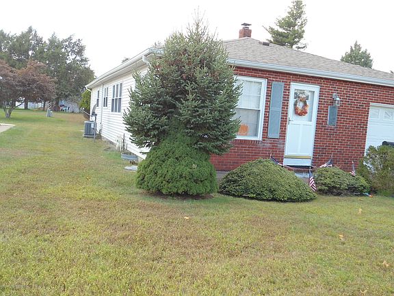 5th image of 160 Guadeloupe Dr