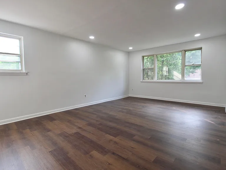 4422 Bloomfield Ave #2 — Photo 1