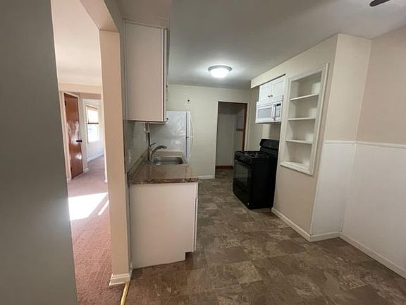 3rd image of 7435 Pearl Rd #7435