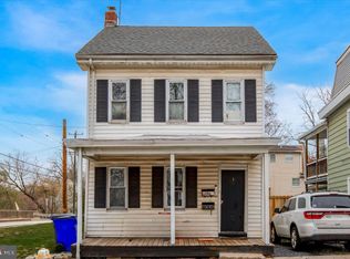 3 Chestnut St, Pottstown, PA 19464