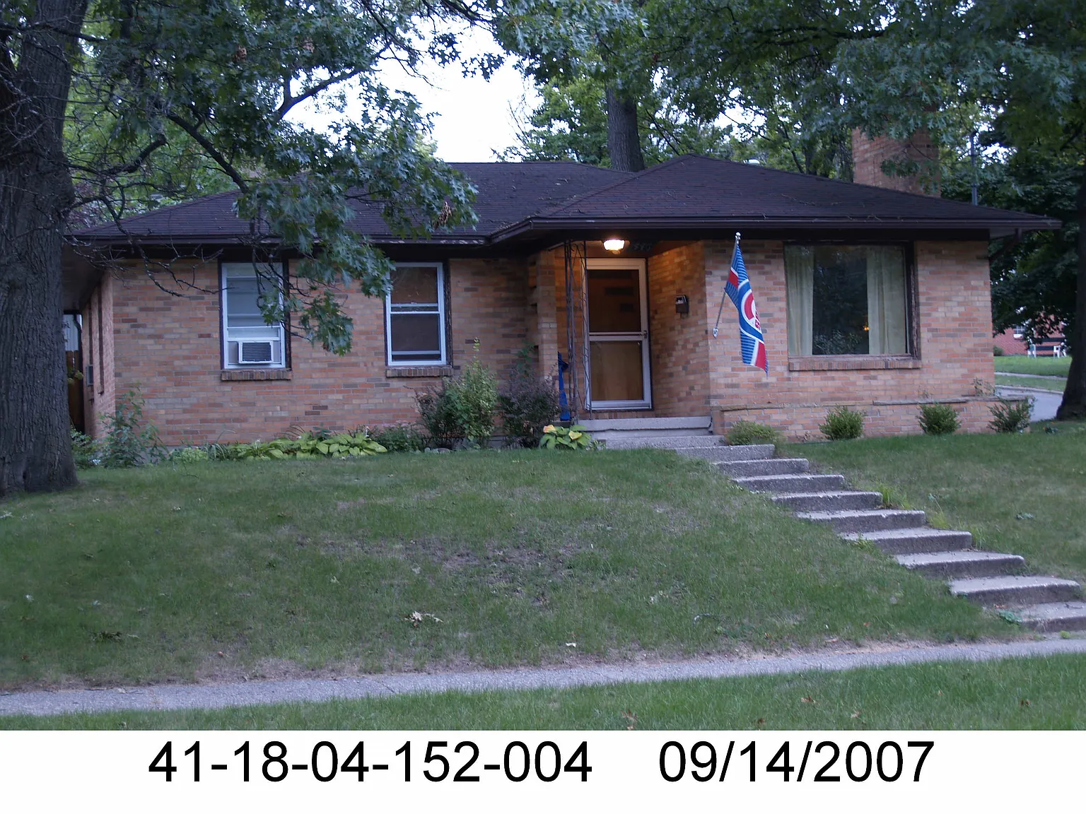 1446 Sylvan Ave SE photo 1