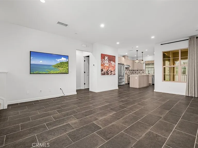 126 Cleverwind — Photo 9