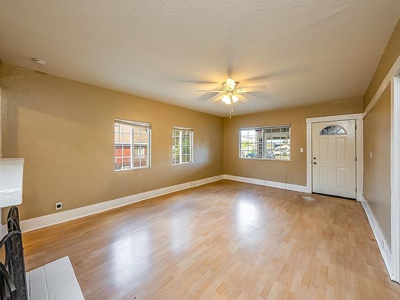 4th image of 628 S Recreation Ave