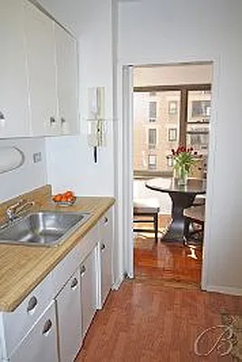 Sold by Bellmarc Realty | media 5