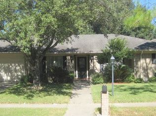 202 Wilshire Dr, Victoria, TX 77904