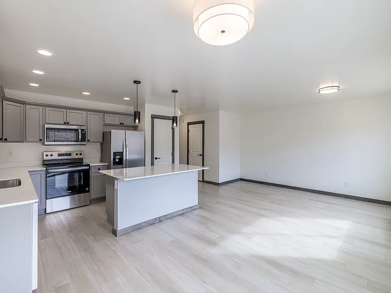 3384 Crosswind Ct — Photo 9