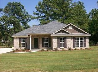 2615 Lakeview Cir, Millbrook, AL 36054