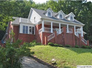 15015 Greentree Trl SE, Huntsville, AL 35803