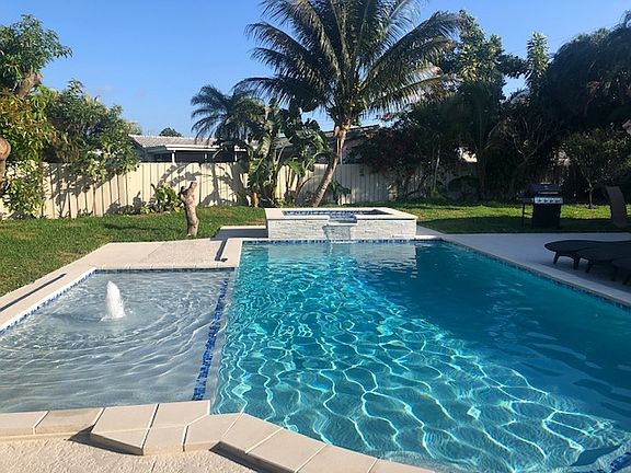4th image of 8219 W Lake Dr