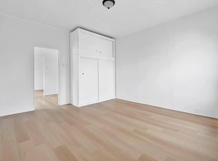 448 Humboldt St #2L, Brooklyn, NY 11211