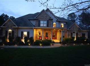 153 Summerwind Dr, Mooresville, NC 28117