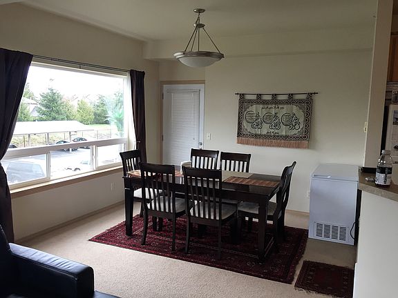Dining room & patio access