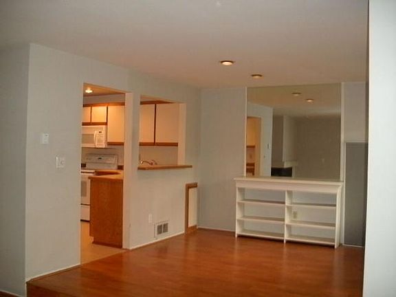 5th image of 18545 Linden Ave N APT 12