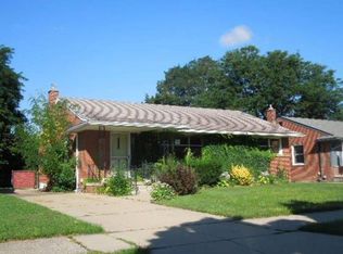 6549 Hawthorne St, Garden City, MI 48135