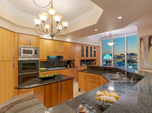 2857 Paradise Rd #Penthouse 2204, Las Vegas, NV 89109
