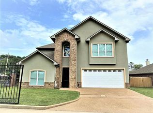 700 Cove Pl, Longview, TX 75604
