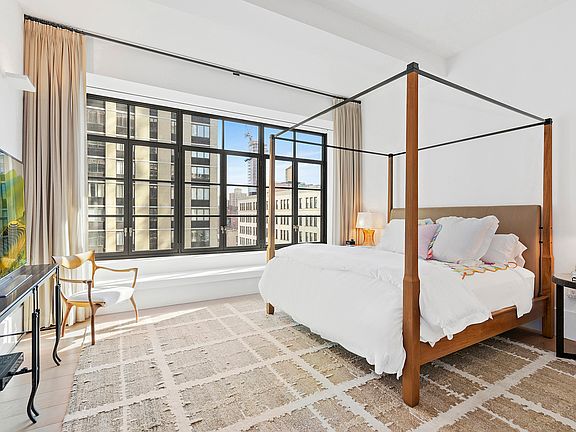 5th image of 404 Park Ave S APT 11A
