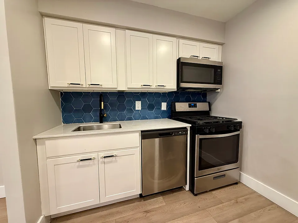 PALMETTO APARTMENTS