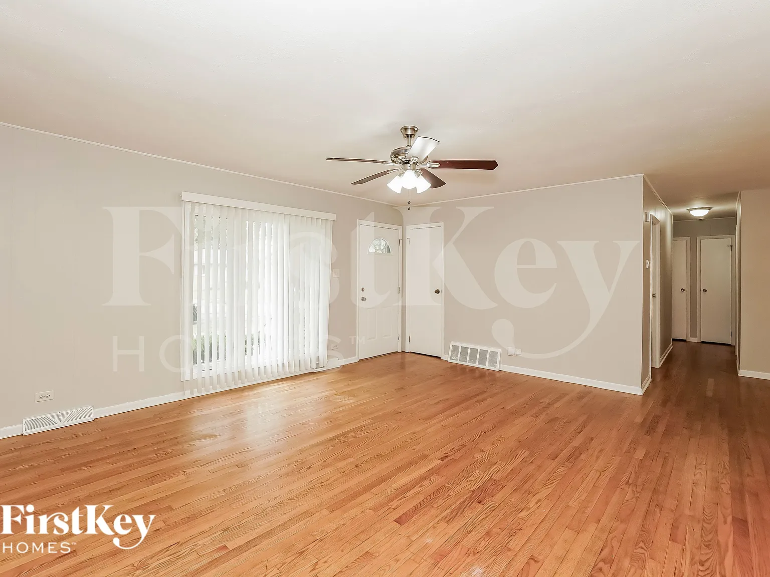 3 bed, 1.5 bath, 1289 sqft, $2,475 — Photo 3