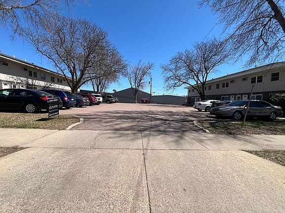 3rd image of 2332 S Duluth Ave #12