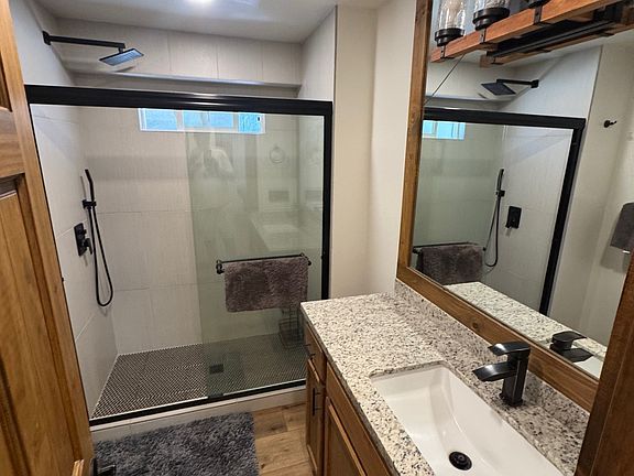 3rd image of 11869 Deerfield Dr