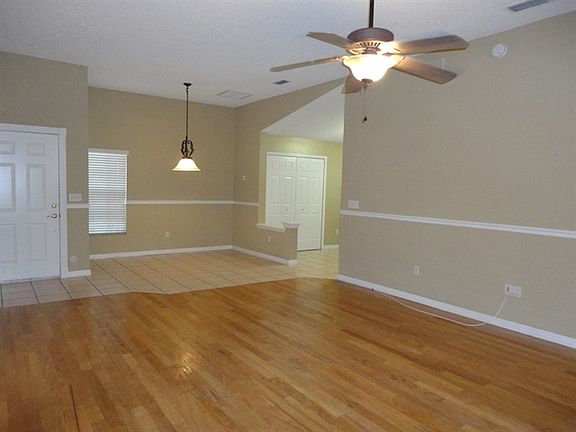 3rd image of 1033 Bluejack Oak Dr