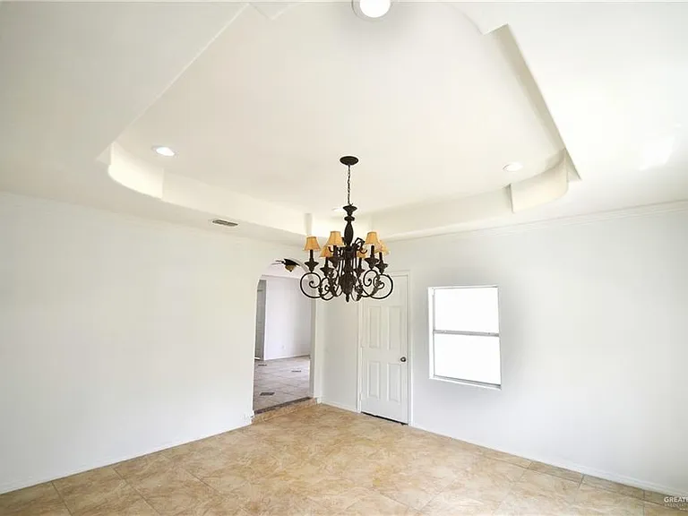 2513 Walker Rd — Photo 9
