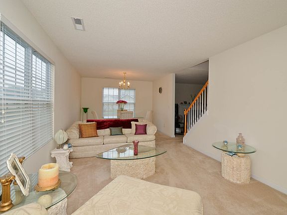 3rd image of 515 Peach Orchard Dr