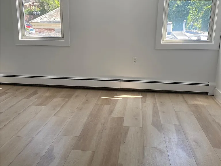 1388 Old Northern Blvd #1 — Photo 12