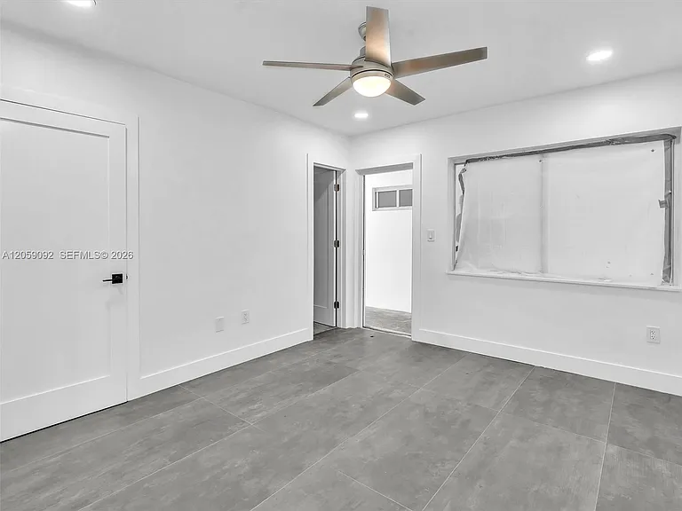 11900 N Bayshore Dr #205 — Photo 24