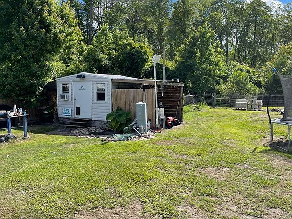 3rd image of 155 SW Aloe Ct
