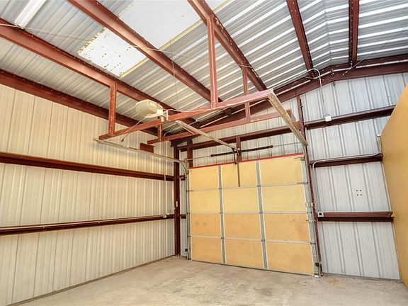 5th image of 6813 Bayway Dr