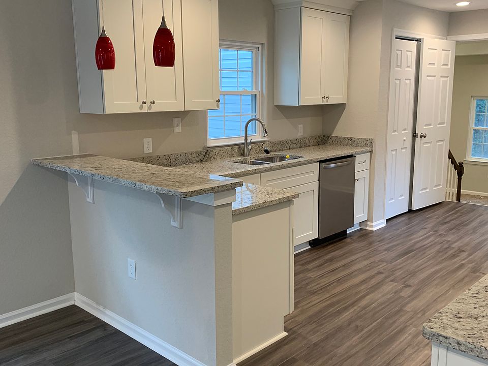 1st image of 14 Rex Ave