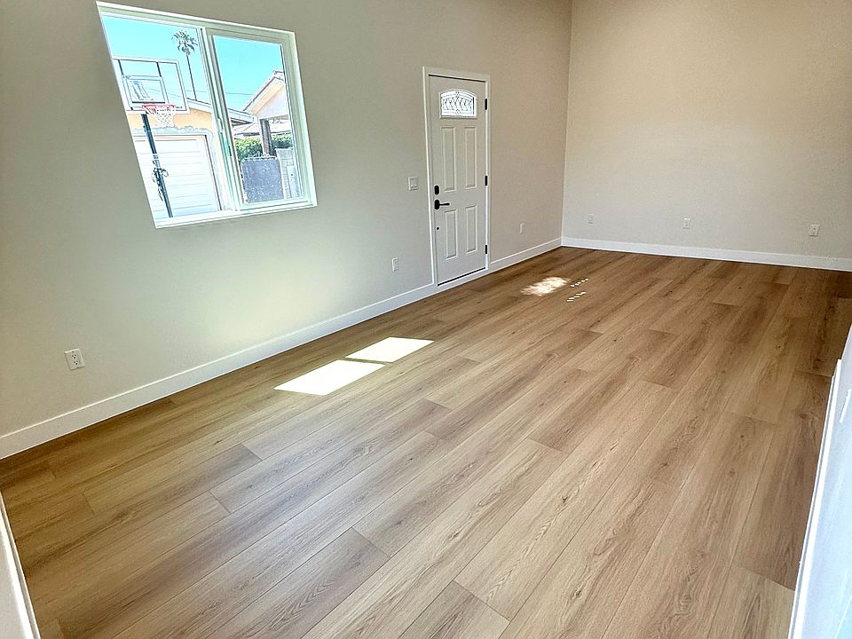 1st image of 11344 Delano St #11346