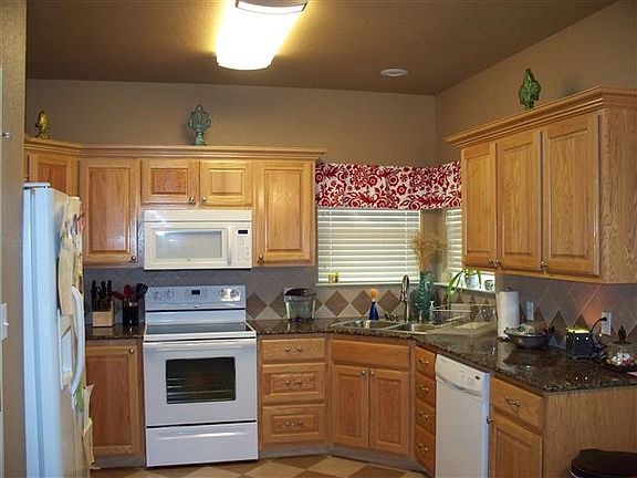 2nd image of 2107 Teton Ave