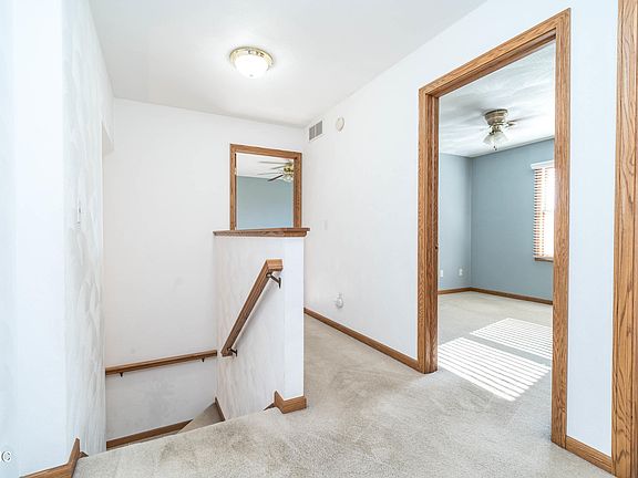 4th image of 131 Kings Ct