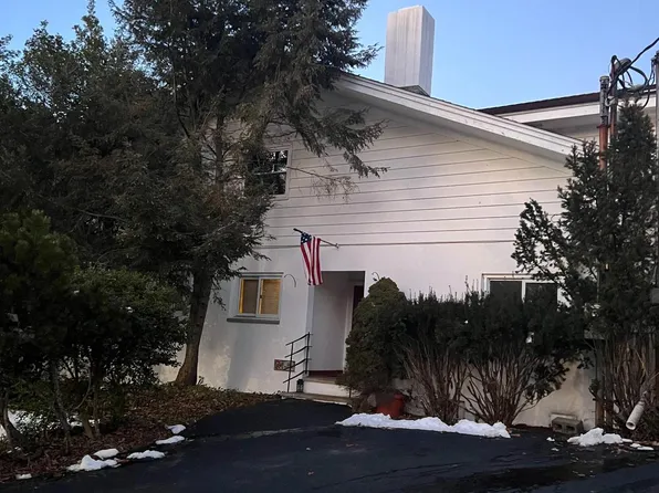 202 Ridge Ln, Ashland, PA 17921